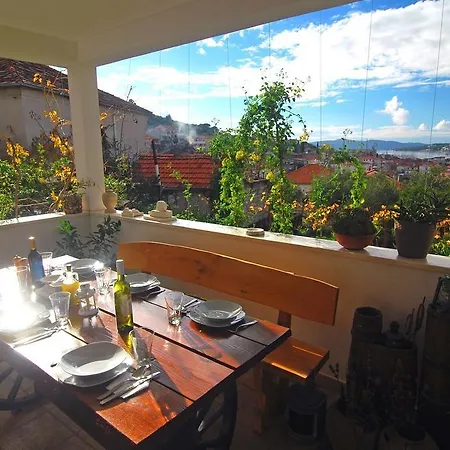 Salov Apartment *